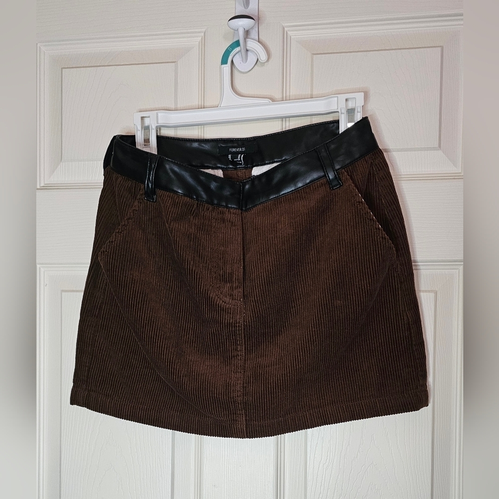 Forever 21 Brown Corduroy Mini Skirt Faux Leather Waistband - NWT - Size Medium